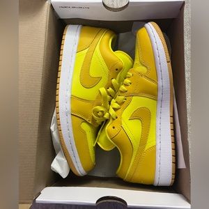 Air Jordan 1 Low Yellow Strike/White/Pollen WOMENS size 8.5